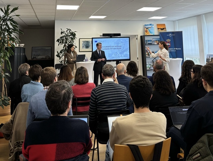 La Región de Murcia lidera en Bruselas el impulso a las pymes y 'startups' en la industria europea de defensa y seguridad